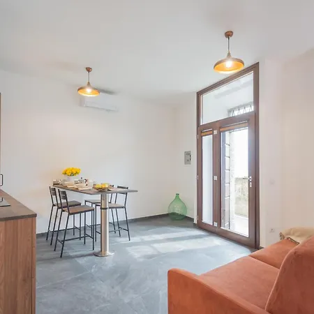 Cozy Nest On The Appartamento