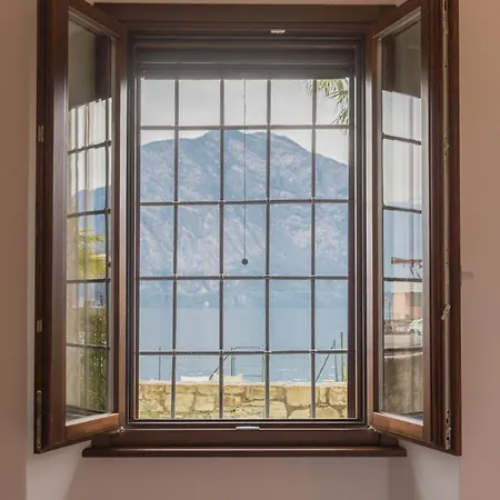 Cozy Nest On The By Rent * Tremezzo