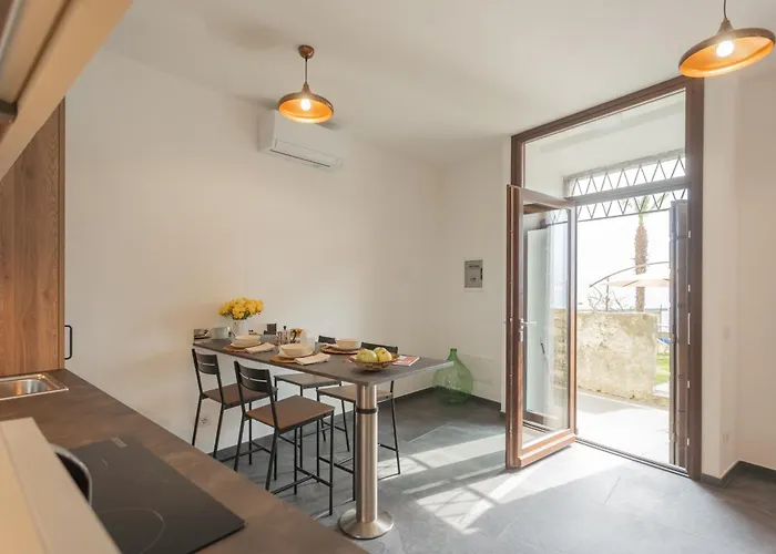 Lägenhet Cozy Nest On The By Rent *