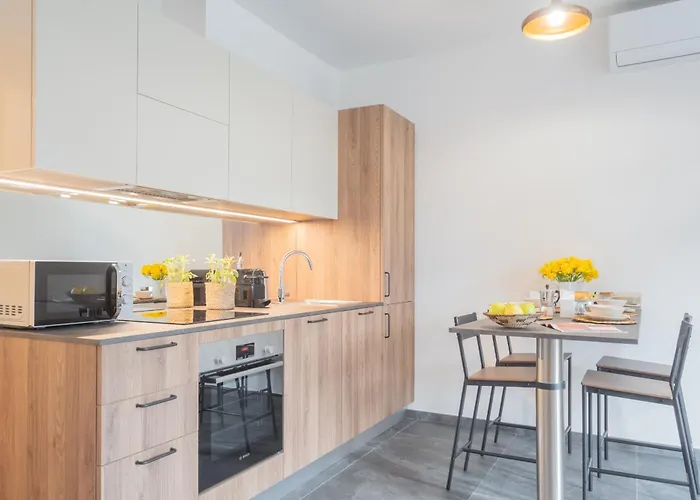 Lägenhet Cozy Nest On The By Rent