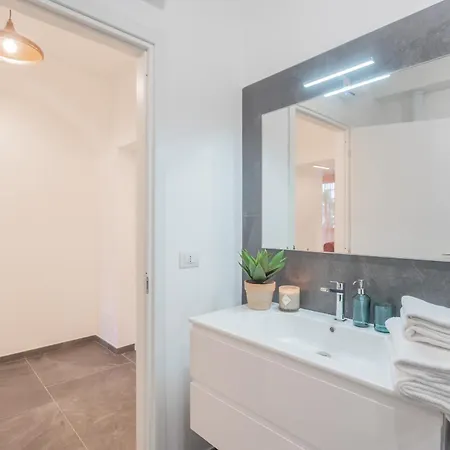 Cozy Nest On The By Rent * Tremezzo